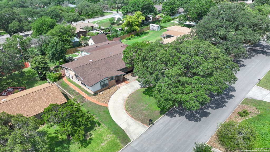 Photo of 222 Highview, San Antonio, TX 78228 (MLS # 1944098)