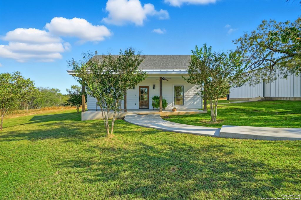 Photo of 1459 County Road 120, Floresville, TX 78114 (MLS # 1918268)