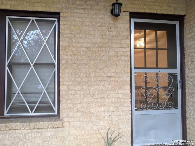 127 W Craig Pl 2