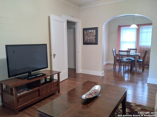 127 W Craig Pl 2