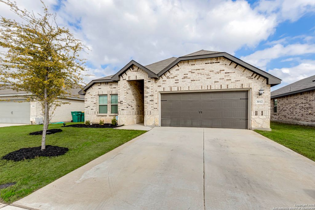 Photo of 3012 Toscana Way, Schertz, TX 78154 (MLS # 1930272)