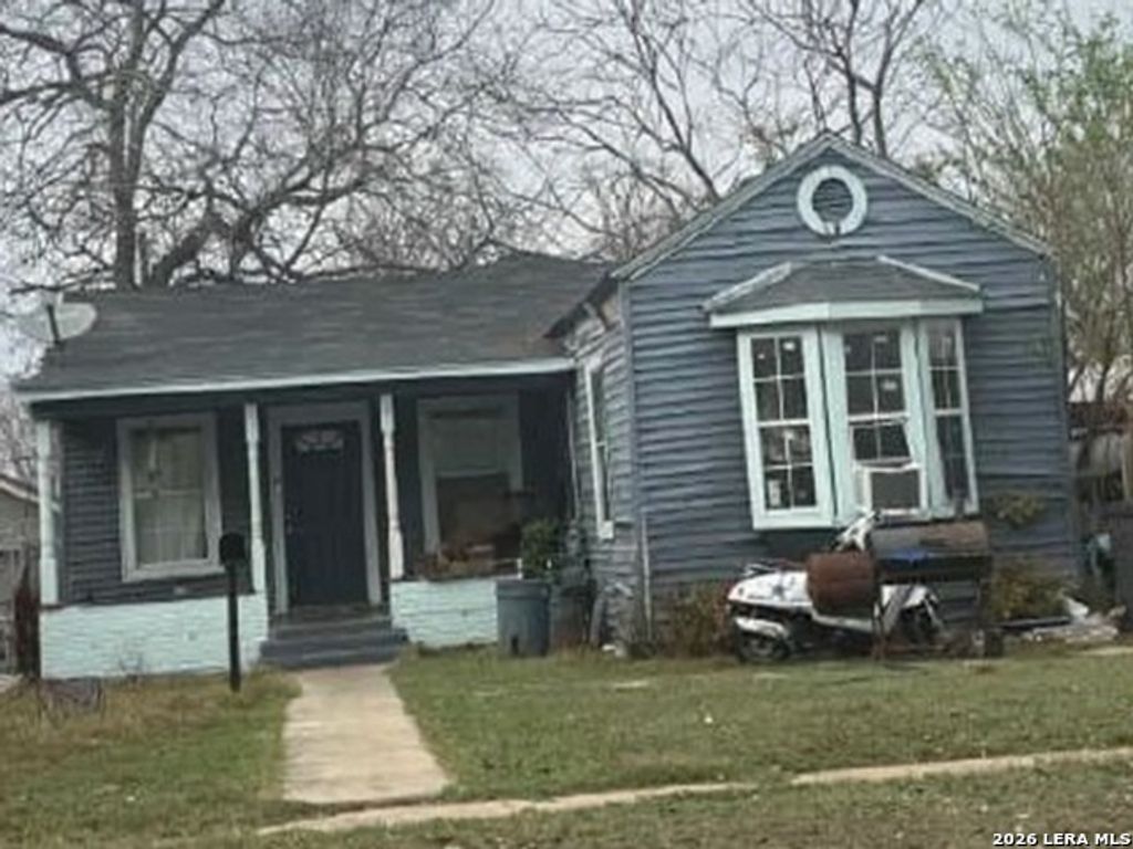 Photo of 1915 Hicks Ave, San Antonio, TX 78210 (MLS # 1950008)