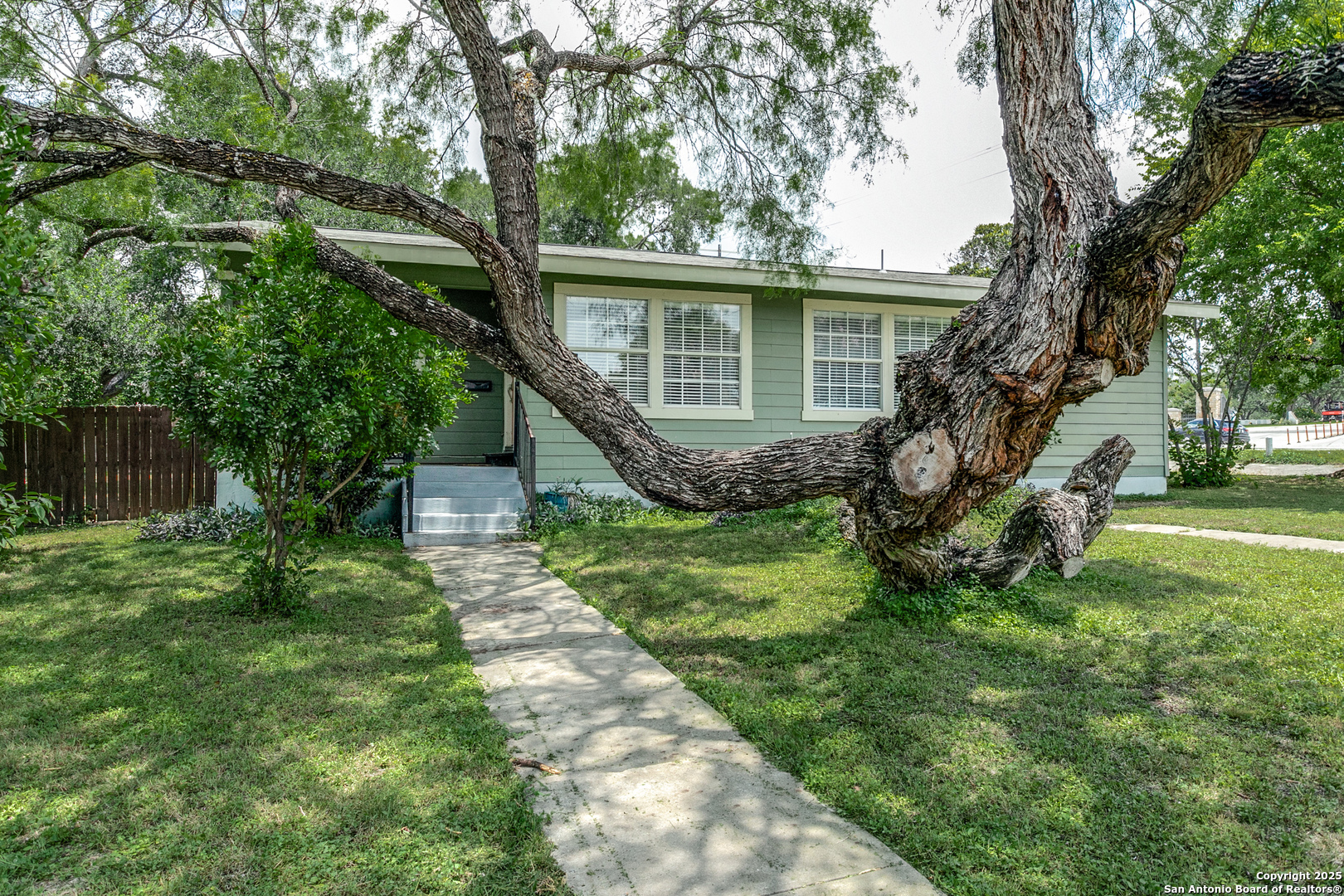 239 Arvin
