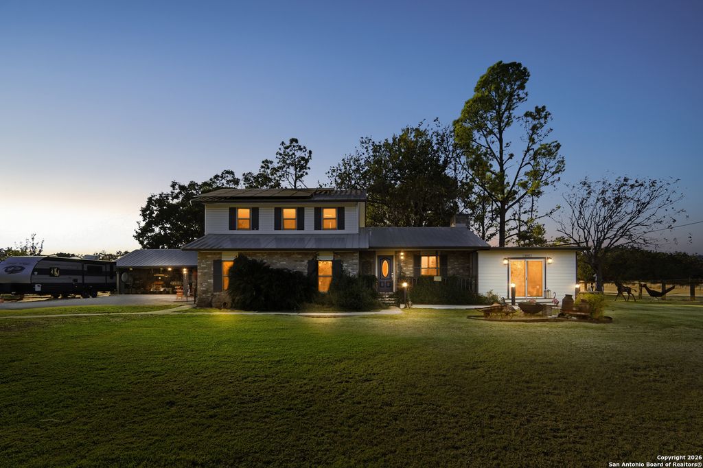 Photo of 28515 Saxet, Boerne, TX 78006 (MLS # 1945621)