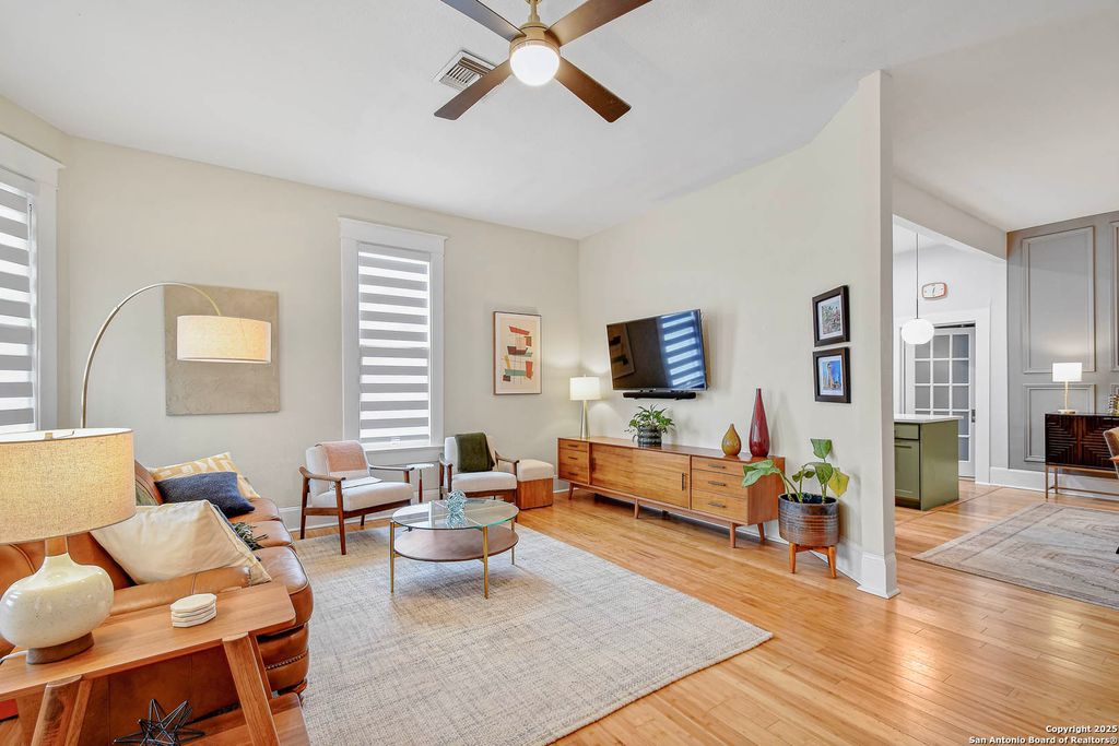 Photo of 501 mulberry, San Antonio, TX 78212 (MLS # 1926916)