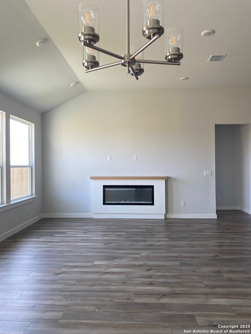 1518 Passmore Downs