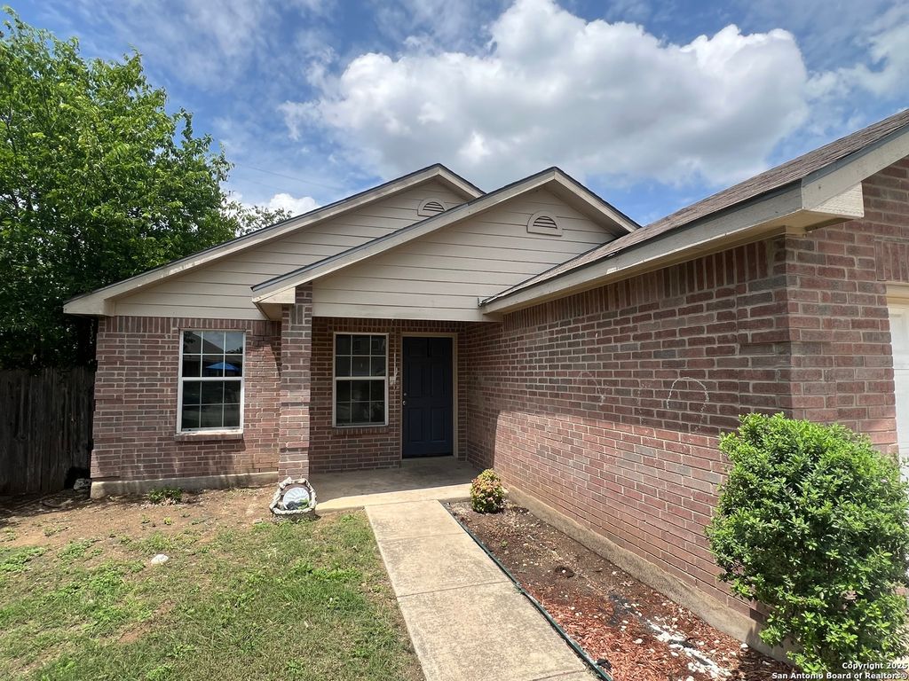 Photo of 10615 Shaenpath, San Antonio, TX 78254 (MLS # 1882093)