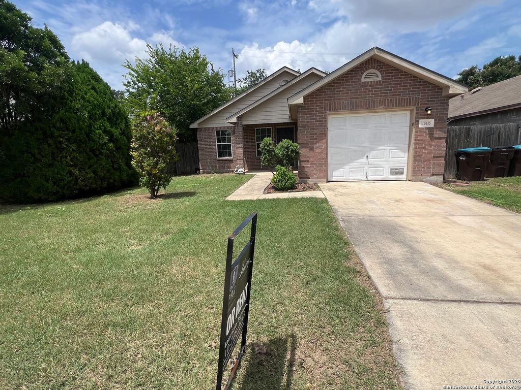 Photo of 10615 Shaenpath, San Antonio, TX 78254 (MLS # 1882093)