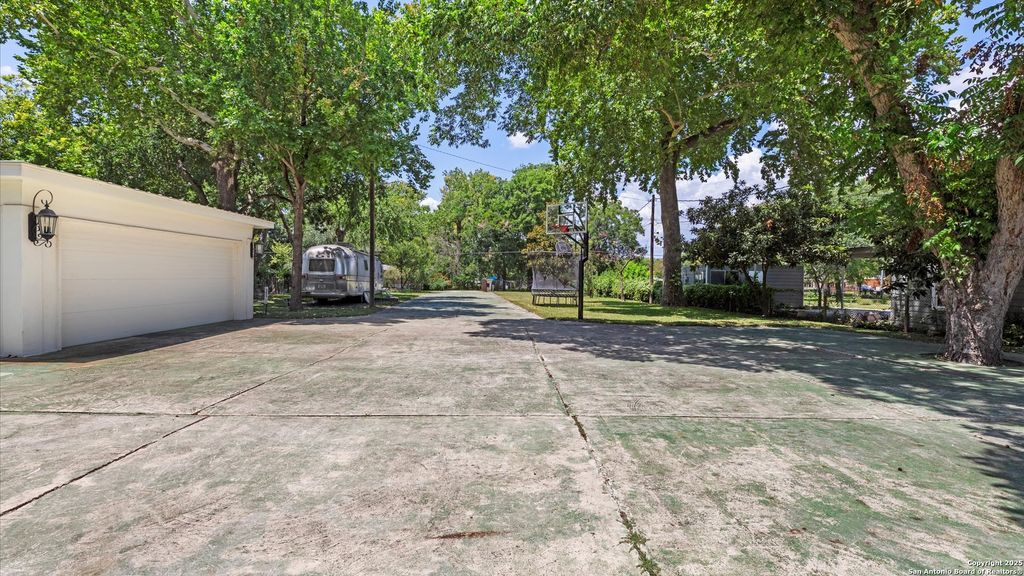 Photo of 2323 Terminal Loop, McQueeney, TX 78123 (MLS # 1959084)