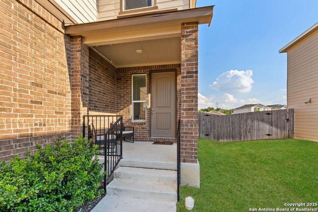 Photo of 4606 Marty Nicole, San Antonio, TX 78217 (MLS # 1913190)