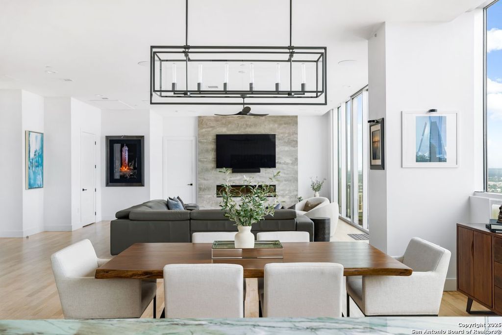 Photo of 610 E Market 3304 #3304, San Antonio, TX 78205 (MLS # 1930012)