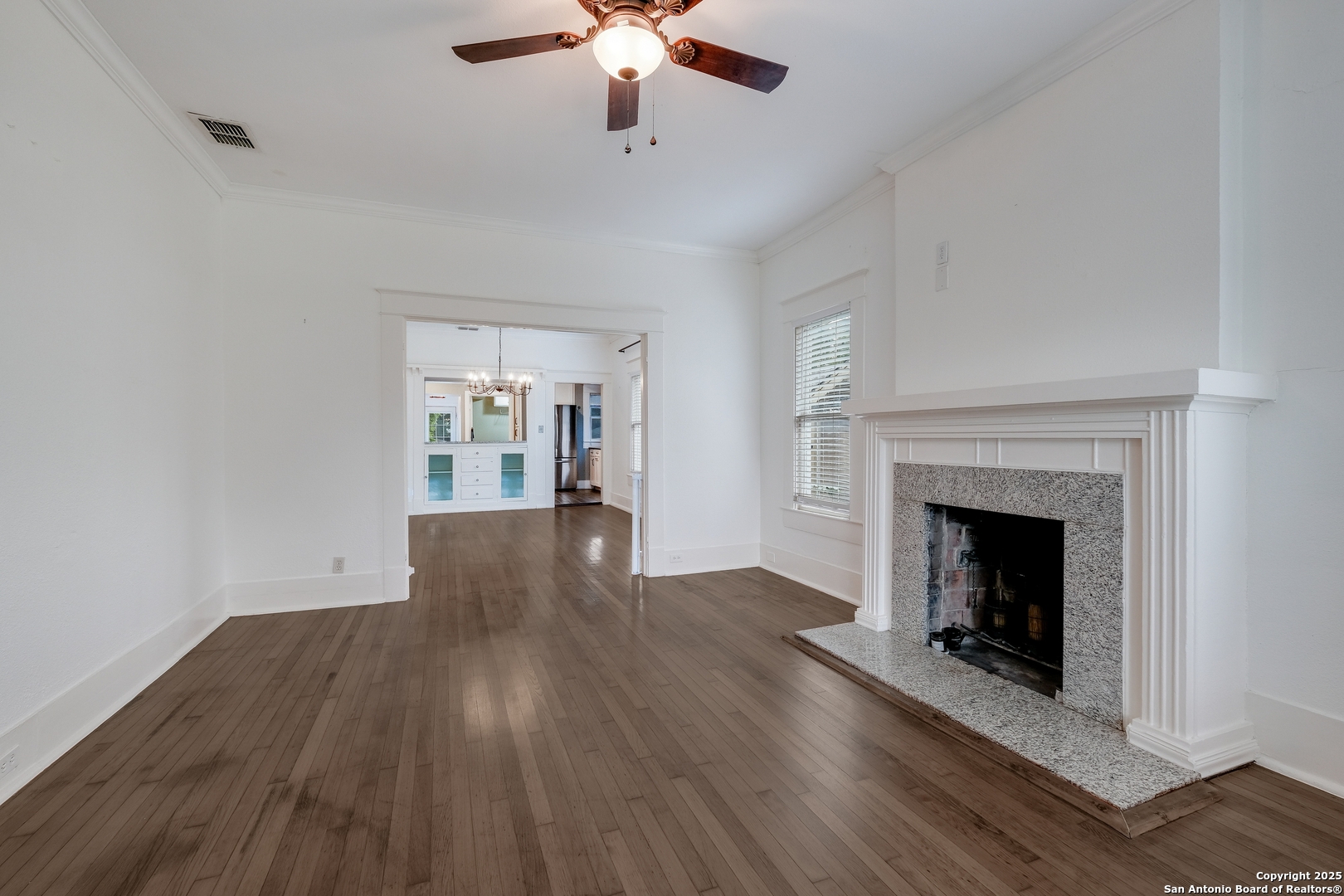 626 W Summit
