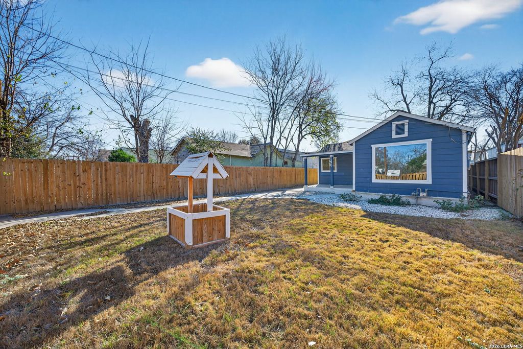 Photo of 146 Leroux, San Antonio, TX 78207 (MLS # 1932904)