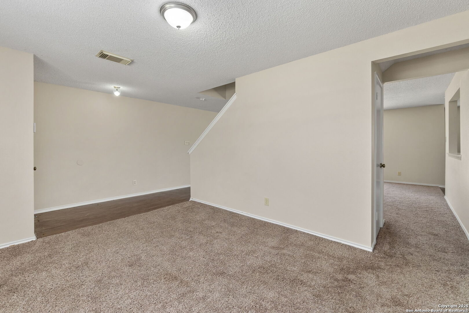 8023 Chestnut Cedar