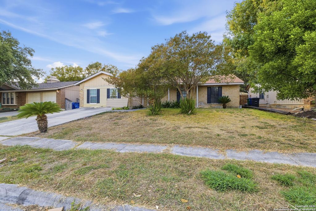 Photo of 5631 Wood Oak, San Antonio, TX 78233 (MLS # 1926273)