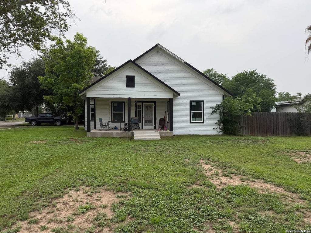 Photo of 703 N HIGH ST, Uvalde, TX 78801 (MLS # 1965107)