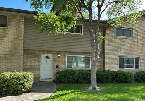 Property photo of 121 W Silver Sands Dr 121, San Antonio, TX 78216