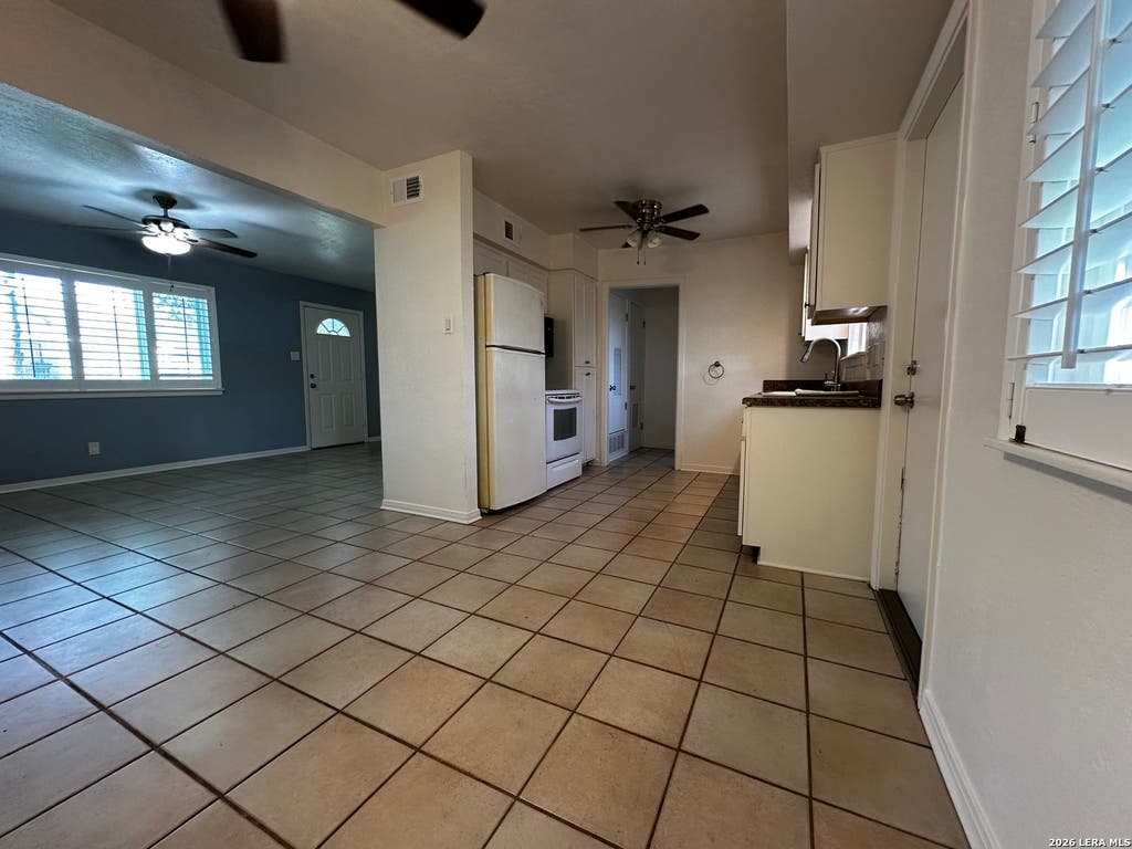 Photo of 121 W SILVER SANDS DR 121 #121, San Antonio, TX 78216 (MLS # 1973569)