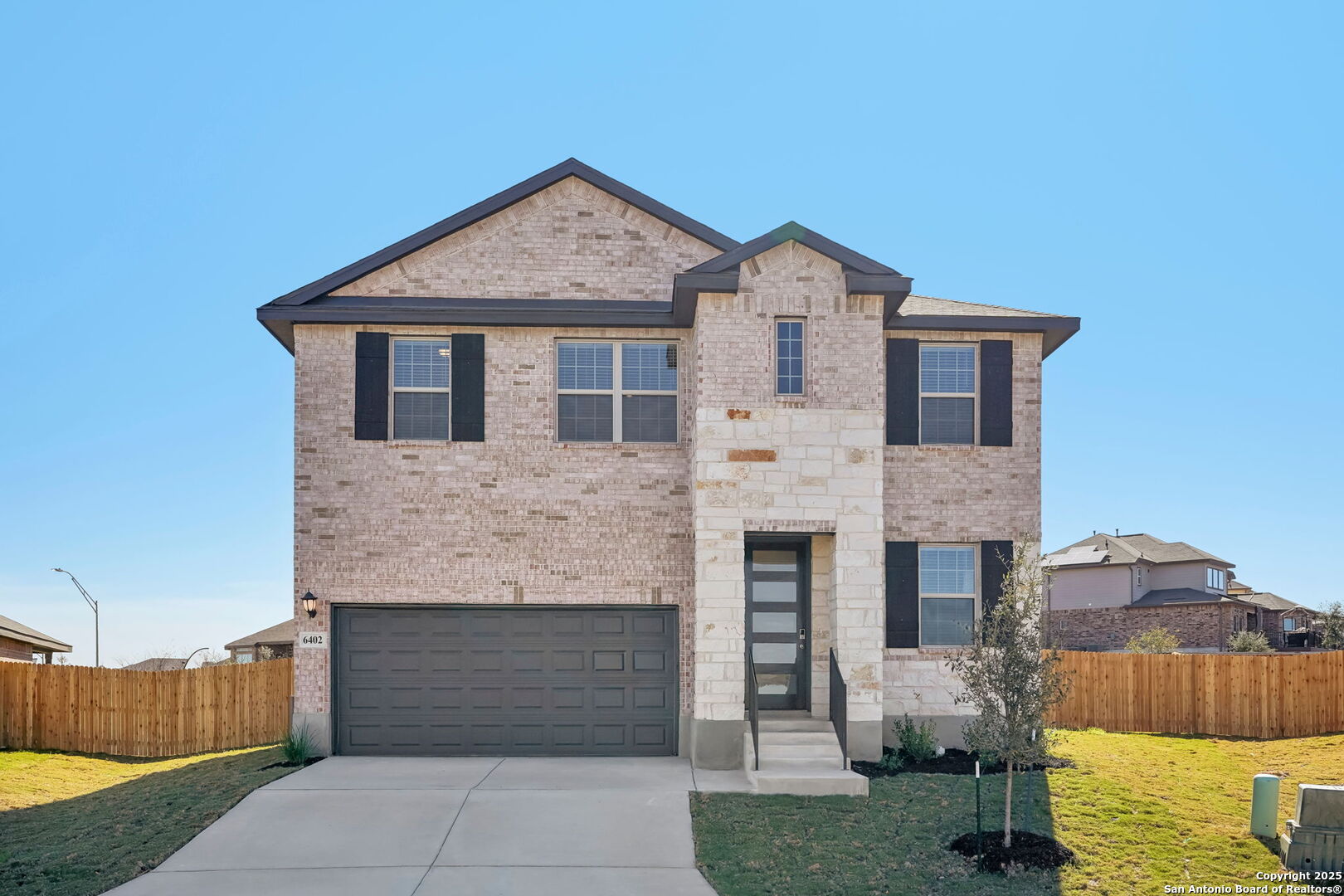 6402 Comanche Sky