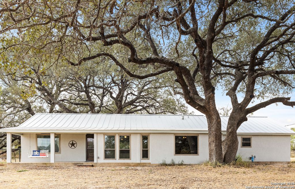 Photo of 198 Pr 7730, Devine, TX 78016 (MLS # 1918634)