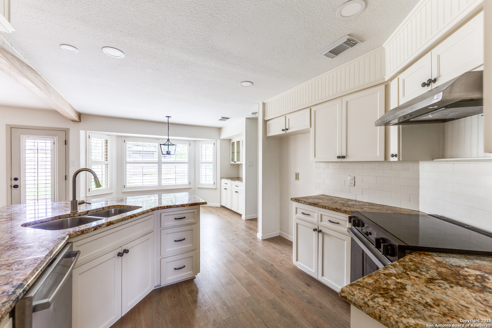 2211 Oak Ranch