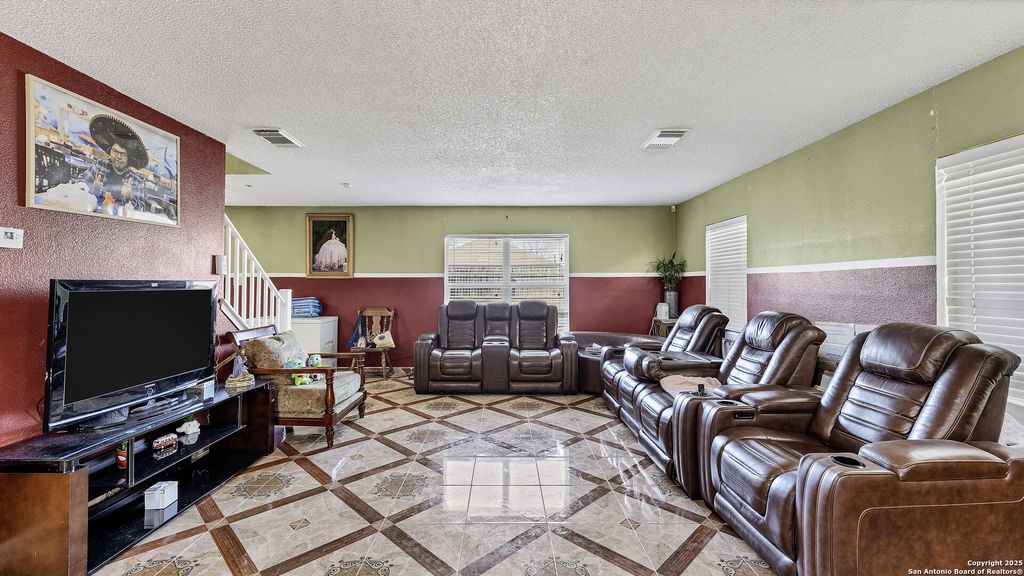 Photo of 9939 Sunset Pl, San Antonio, TX 78245 (MLS # 1855554)