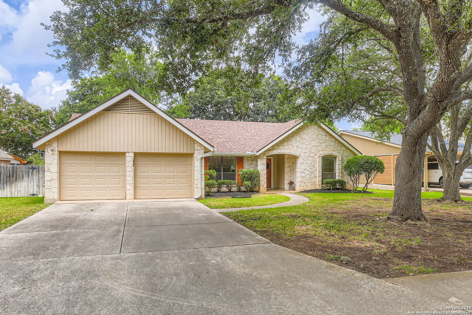 350 Chaparral Creek