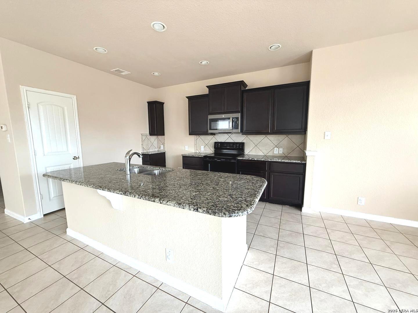 474 Centinela
