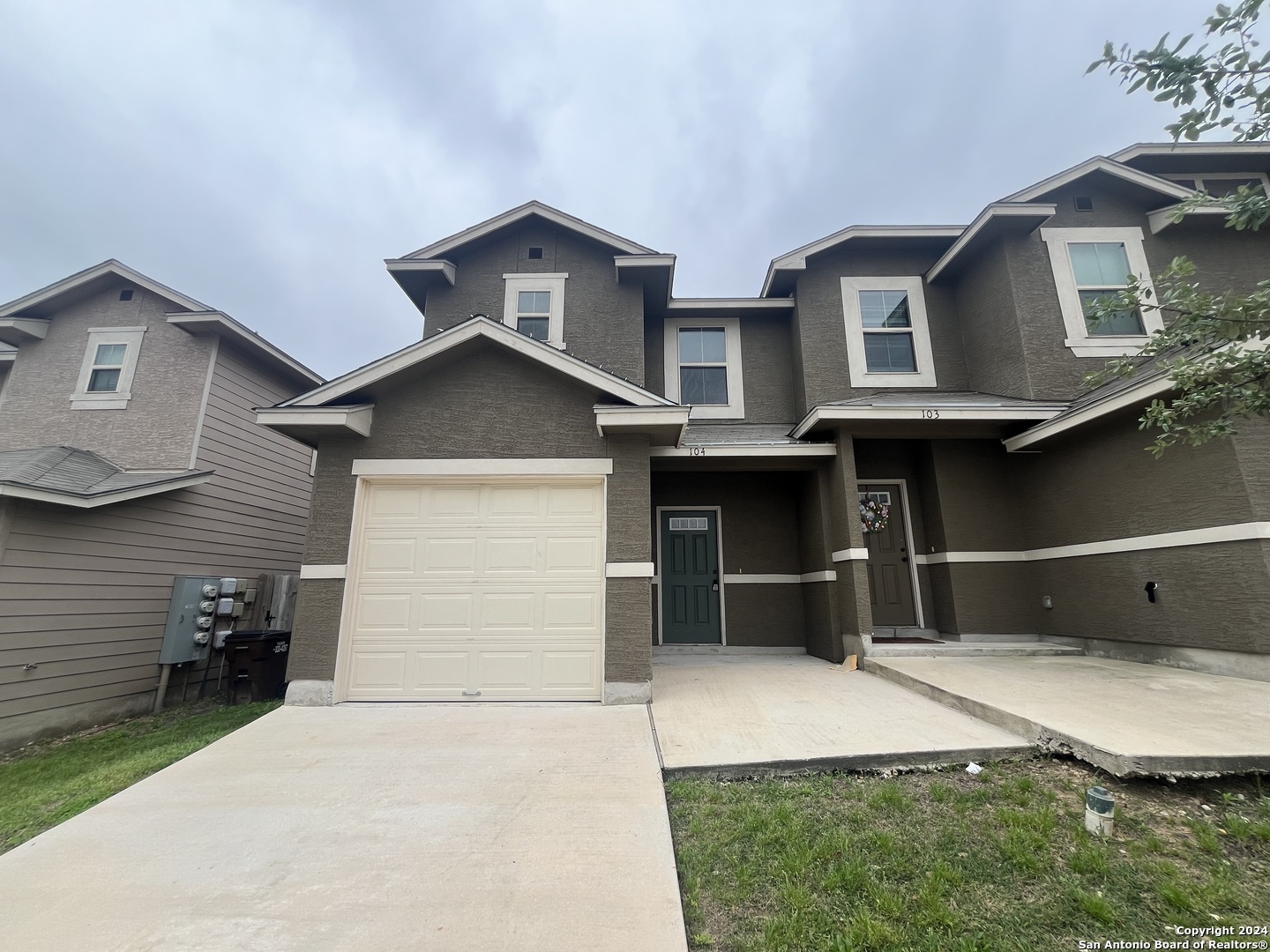 View San Antonio, TX 78244 multi-family property