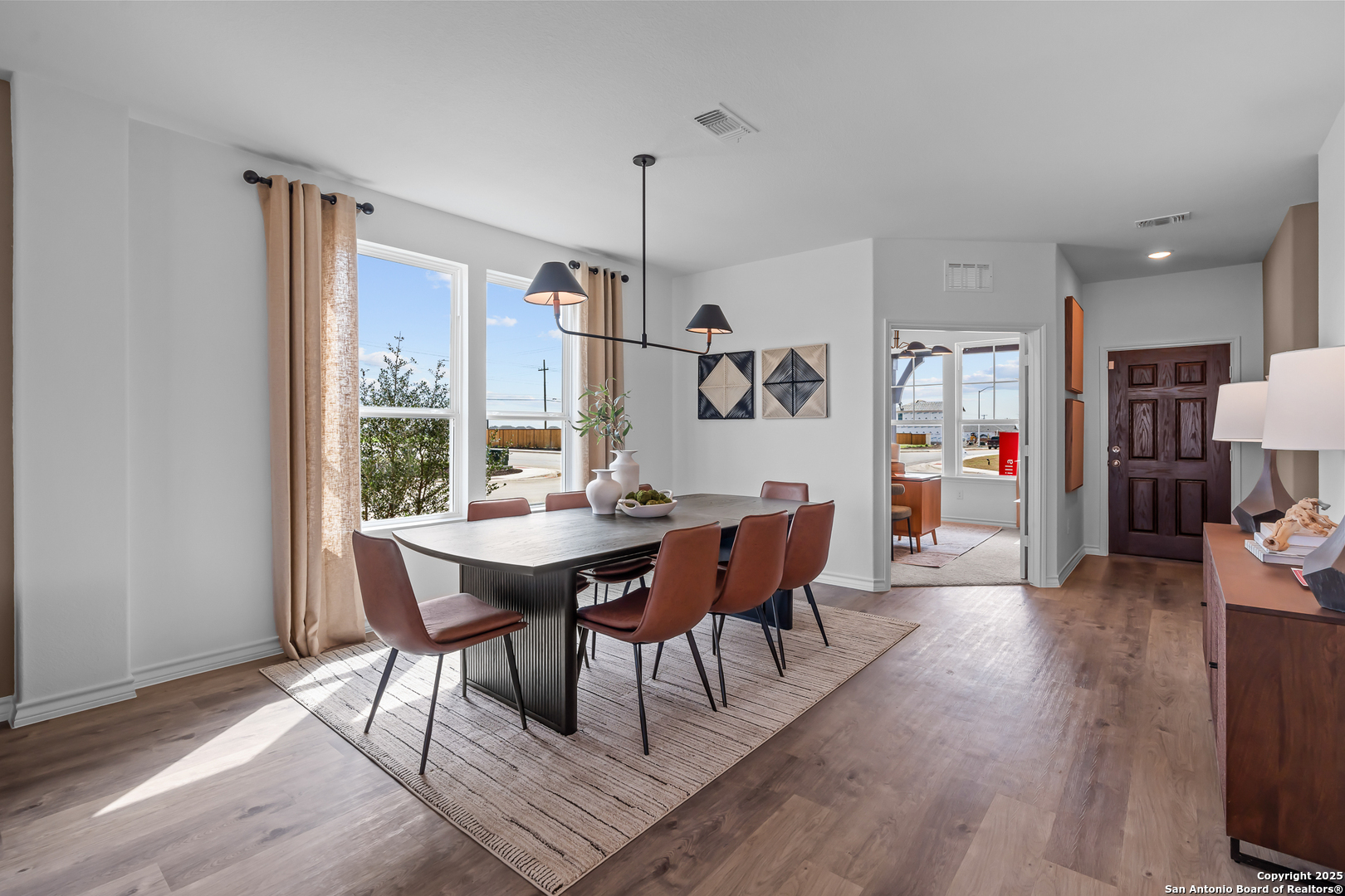 637 Rustic Grove