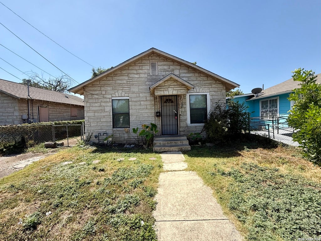 Photo of 1504 Hays, San Antonio, TX 78202 (MLS # 2014938)