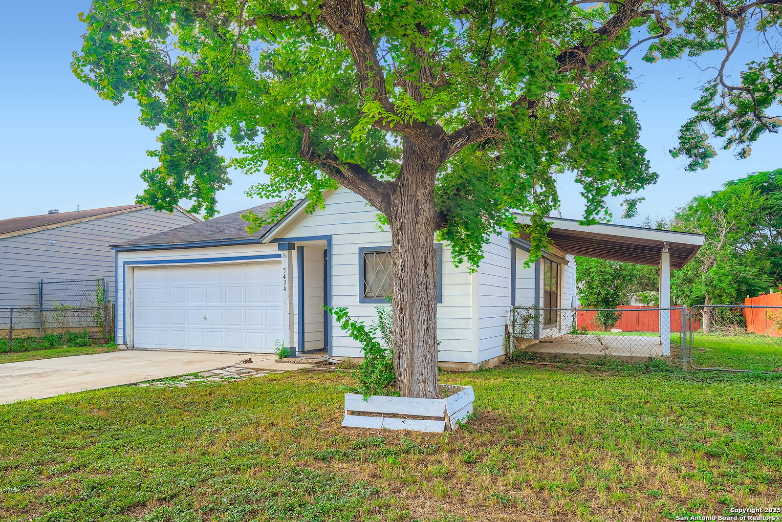 5434 Seahorse Dr