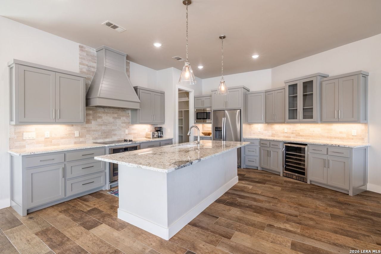 2228 Williams Lakeshore
