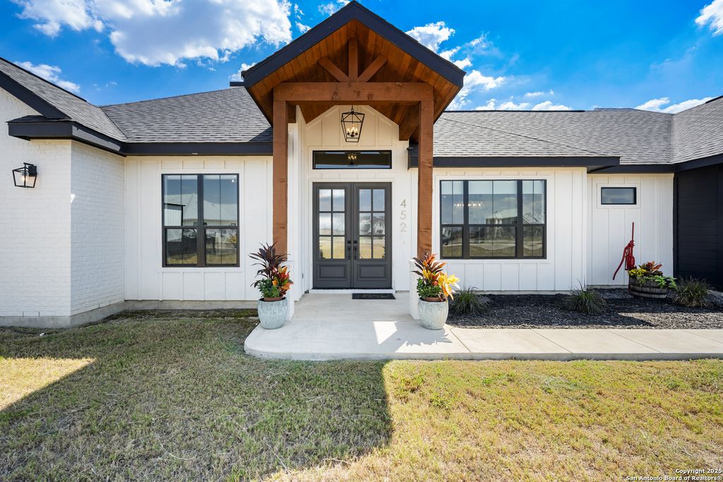 Photo of 452 Farmstead, Seguin, TX 78155 (MLS # 1913256)