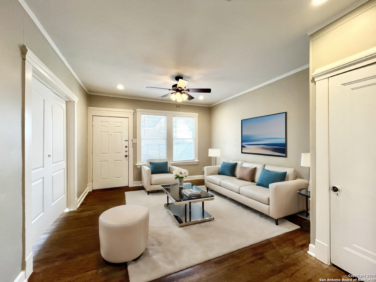 411 E Courtland Pl 3