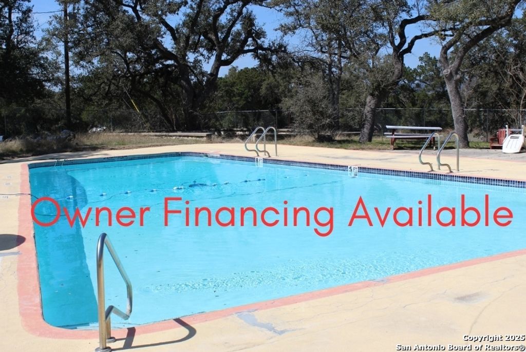 Photo of 535 Ridgerock, Canyon Lake, TX 78133 (MLS # 1896840)