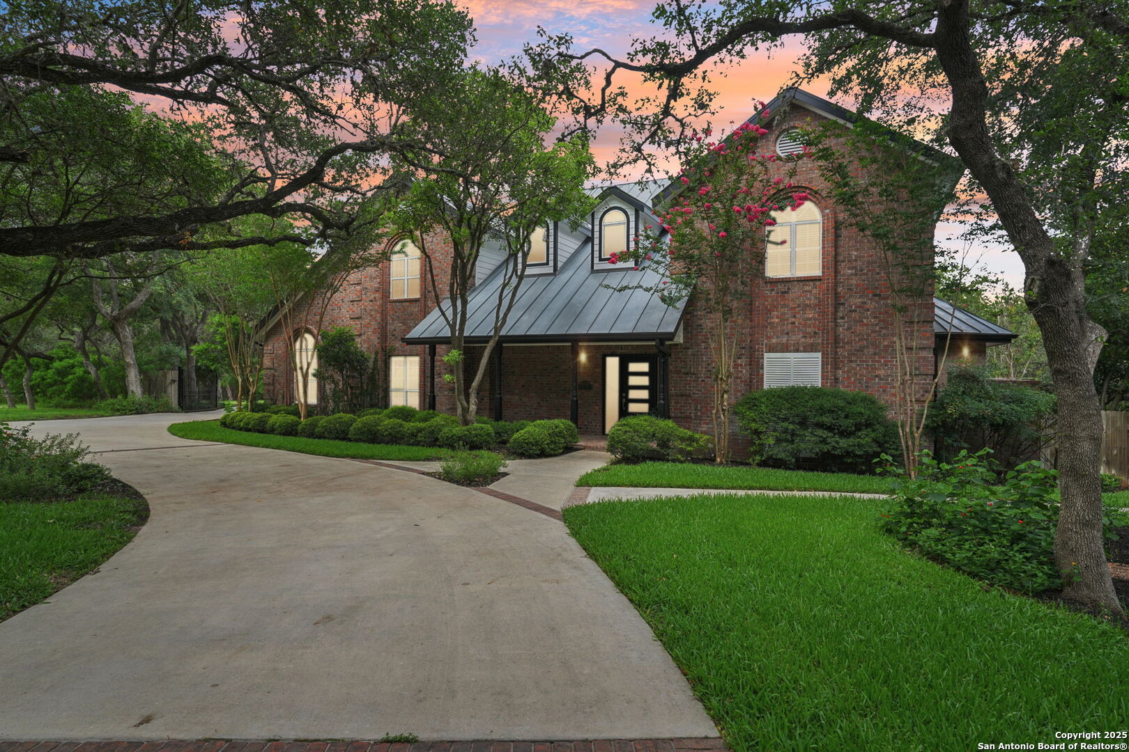 21641 Forest Waters