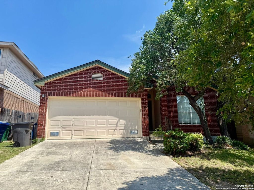 Photo of 1031 Bobcat Pass, San Antonio, TX 78251 (MLS # 2000517)
