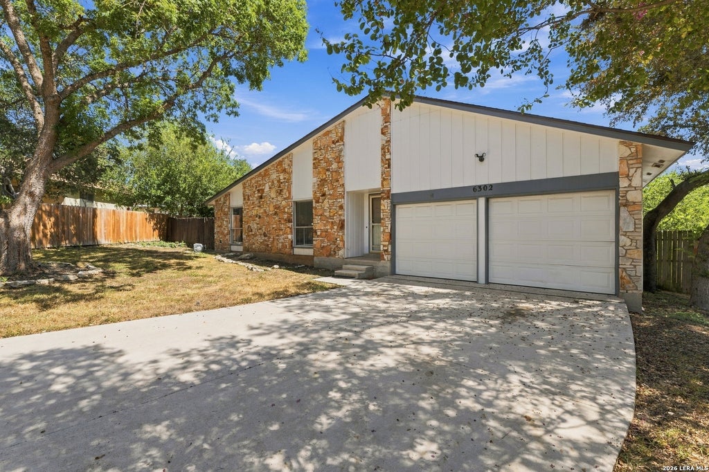Photo of 6302 Ridgehurst, San Antonio, TX 78250 (MLS # 2018721)