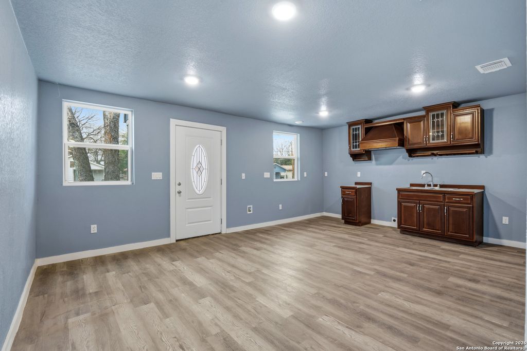 Photo of 3528 S Laredo, San Antonio, TX 78207 (MLS # 1937579)