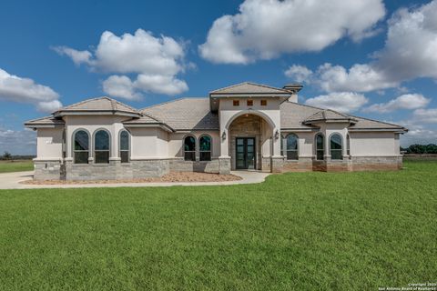 252 Venado Oaks Castroville TX 78009