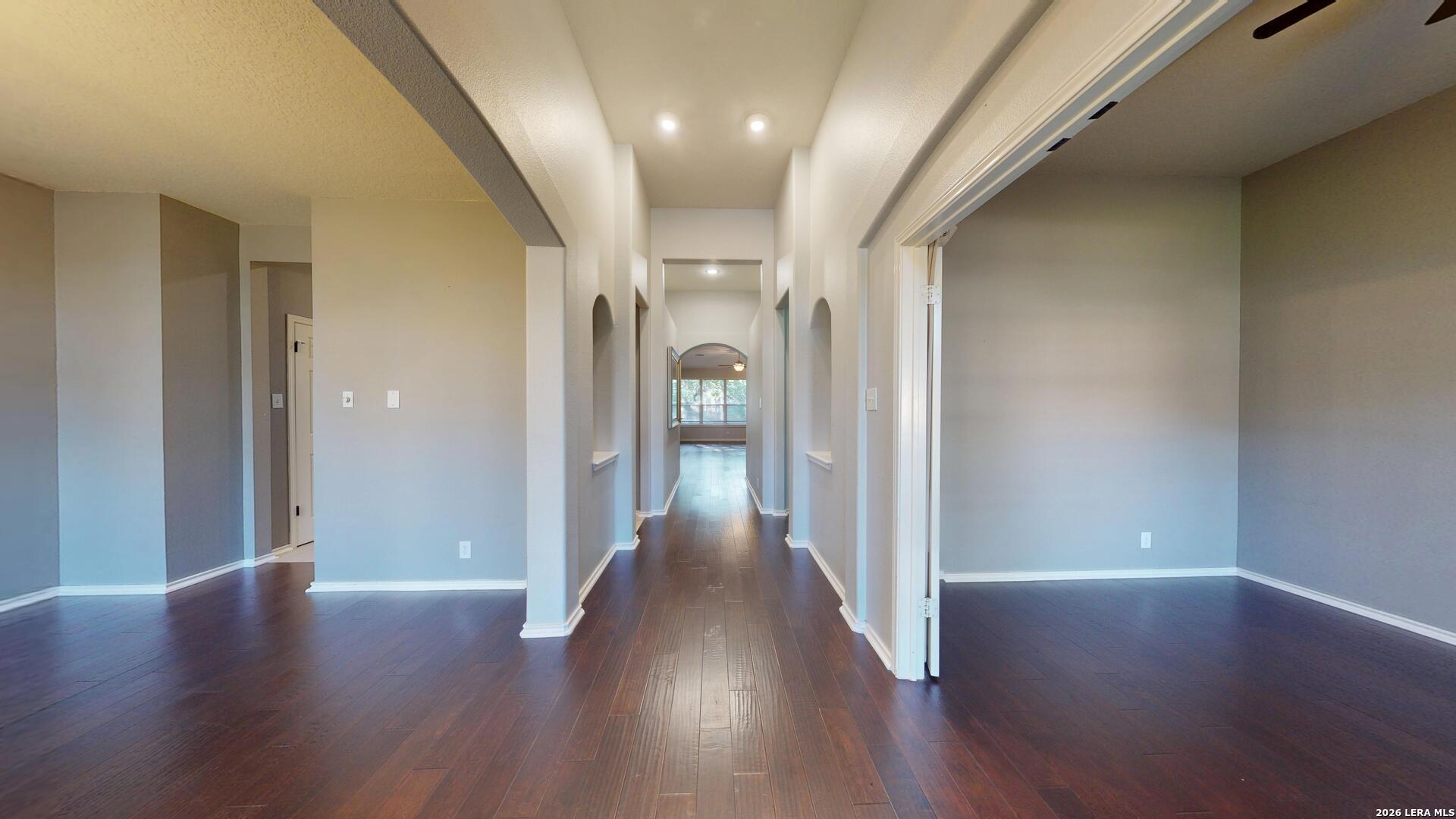 220 Nandina Ct