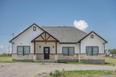 12946 PROSPERIDAD LN Atascosa TX 78002