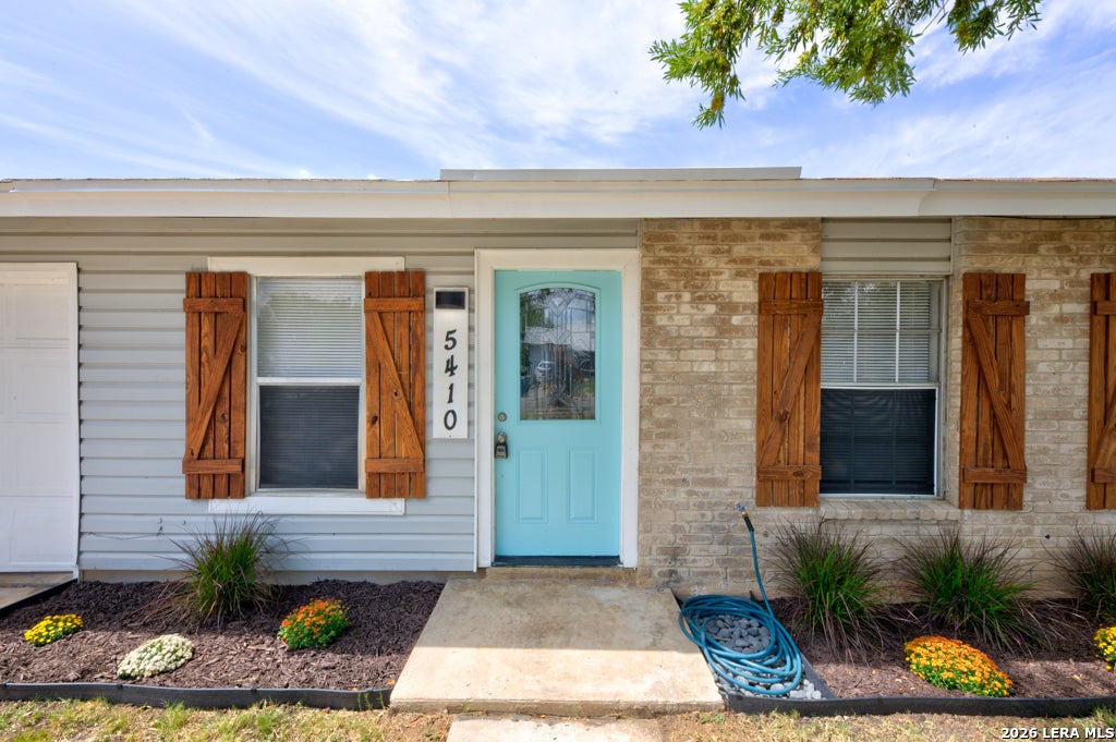 Photo of 5410 RED SKY ST, San Antonio, TX 78242 (MLS # 2018356)