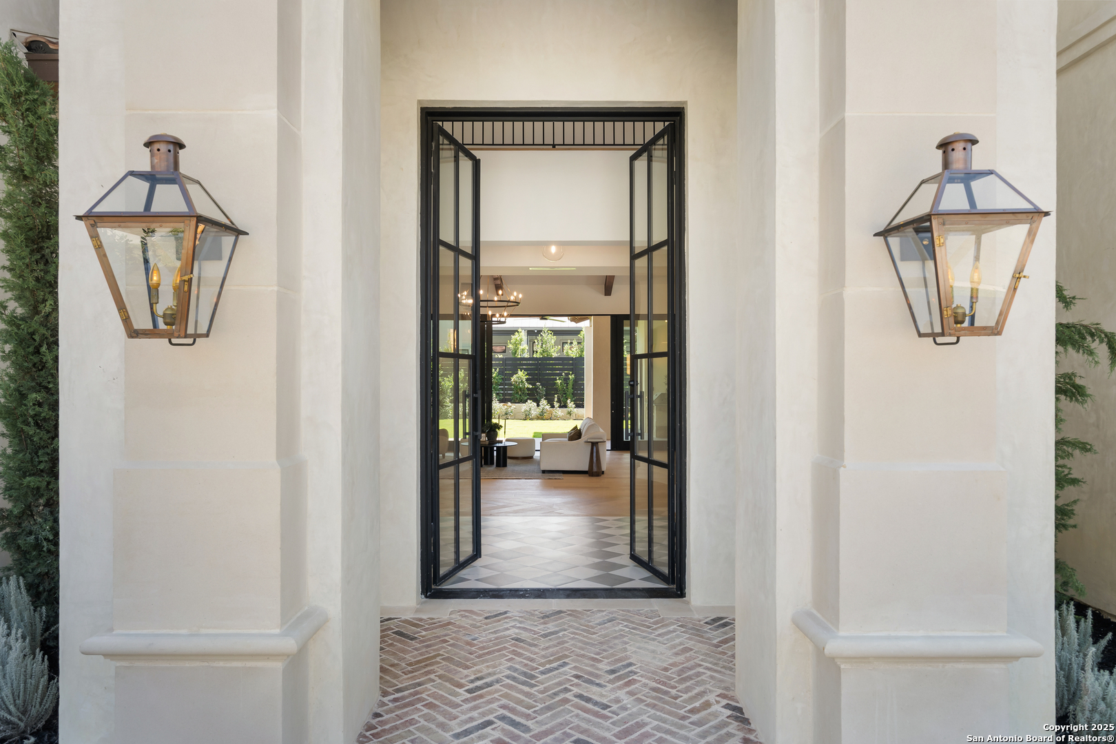 7126 Bluff Strand