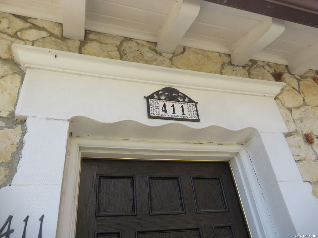 Photo of 411 W Elsmere Pl, San Antonio, TX 78212 (MLS # 1958281)