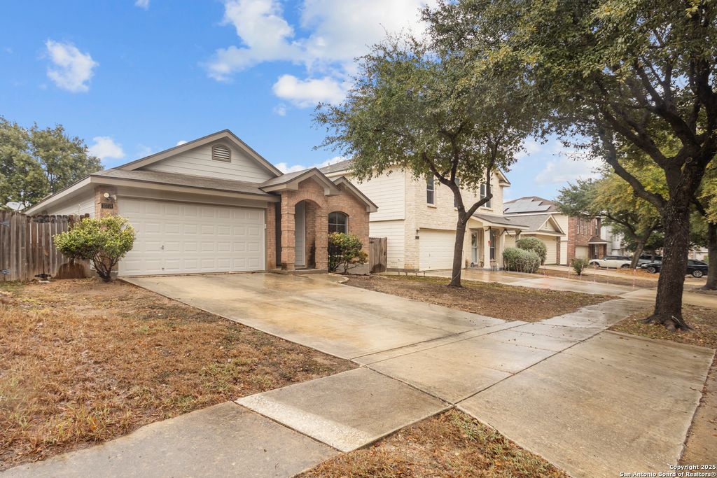 Photo of 10719 Pony Mesa, San Antonio, TX 78254 (MLS # 1929932)