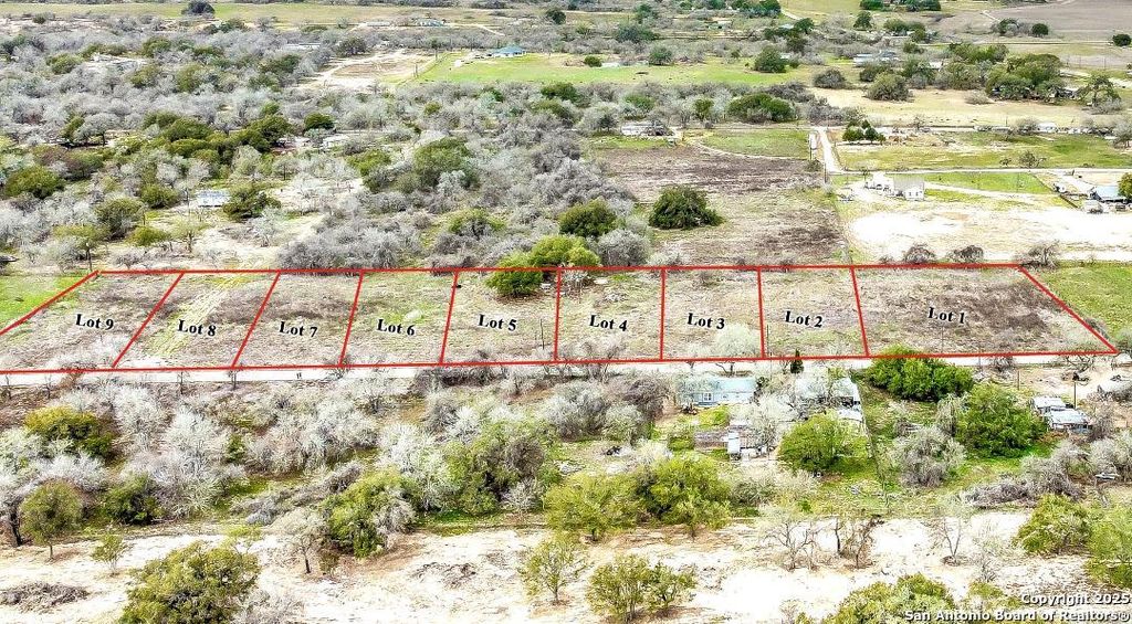 Photo of 450 County Road 124, Floresville, TX 78114 (MLS # 1848463)