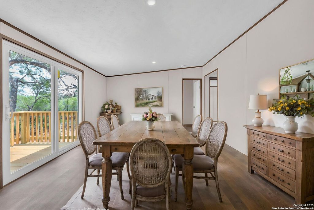 Photo of 5759 County Road 422, Pleasanton, TX 78064 (MLS # 1916431)