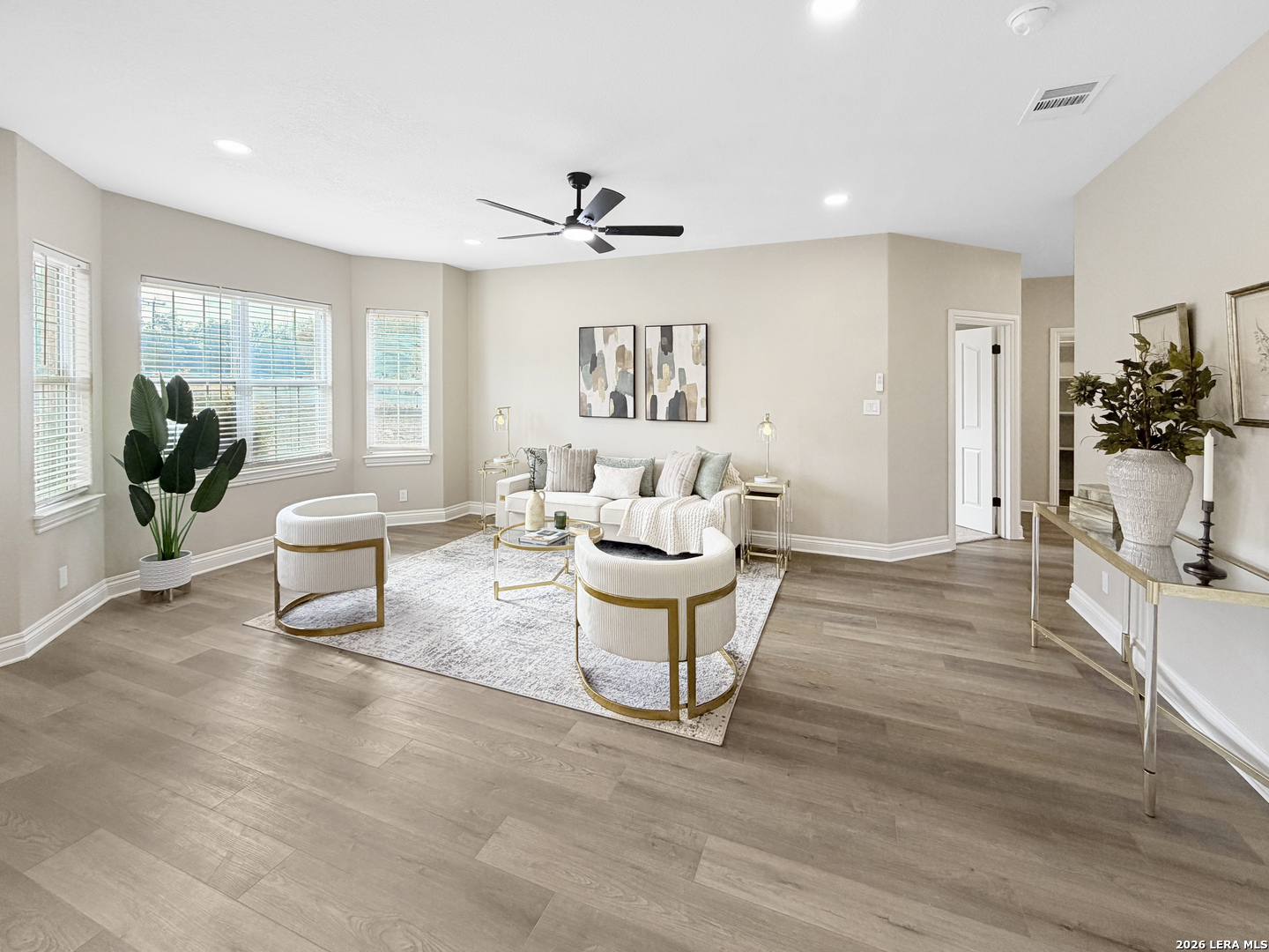 403 E VISTA RDG